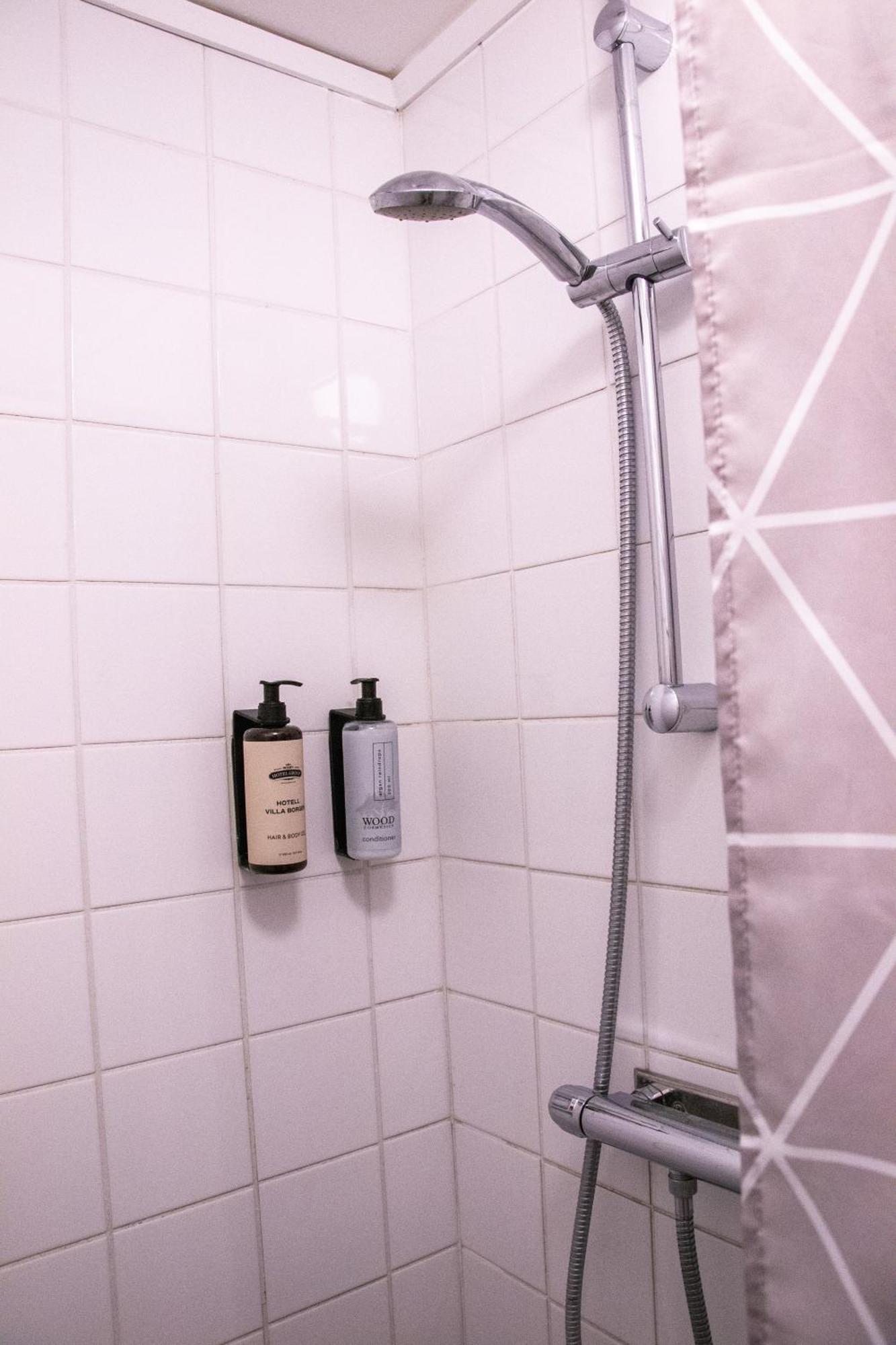 Adelsgatan Bed & Breakfast Visby Bagian luar foto